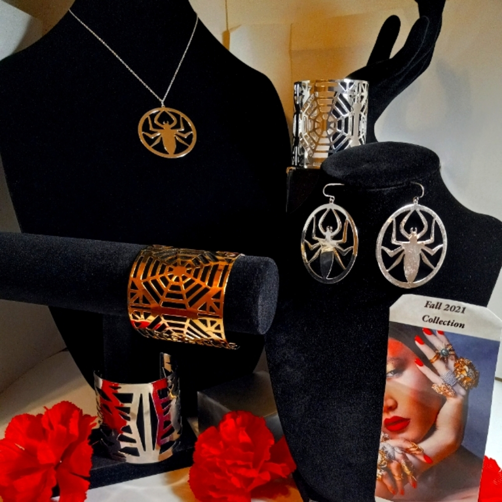 The Sexy Spider Collection!